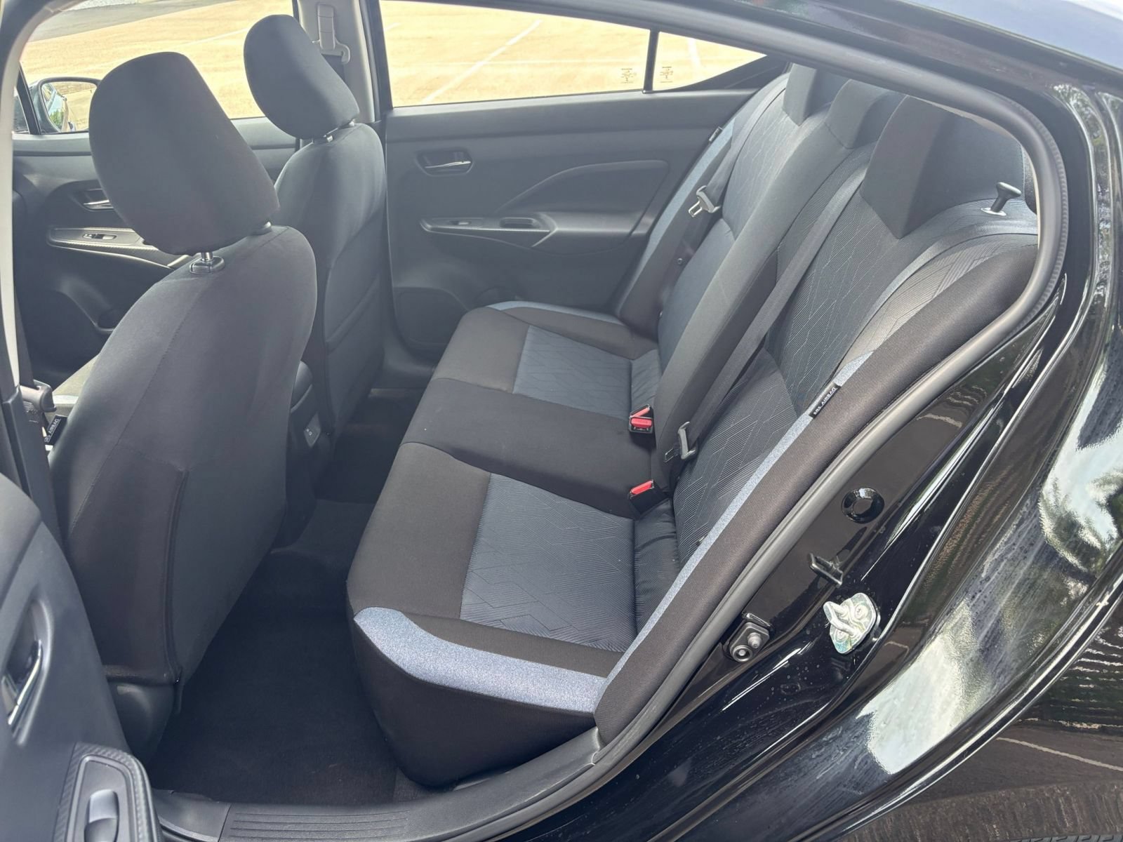 Used 2025 Nissan Versa SV FWD image 24