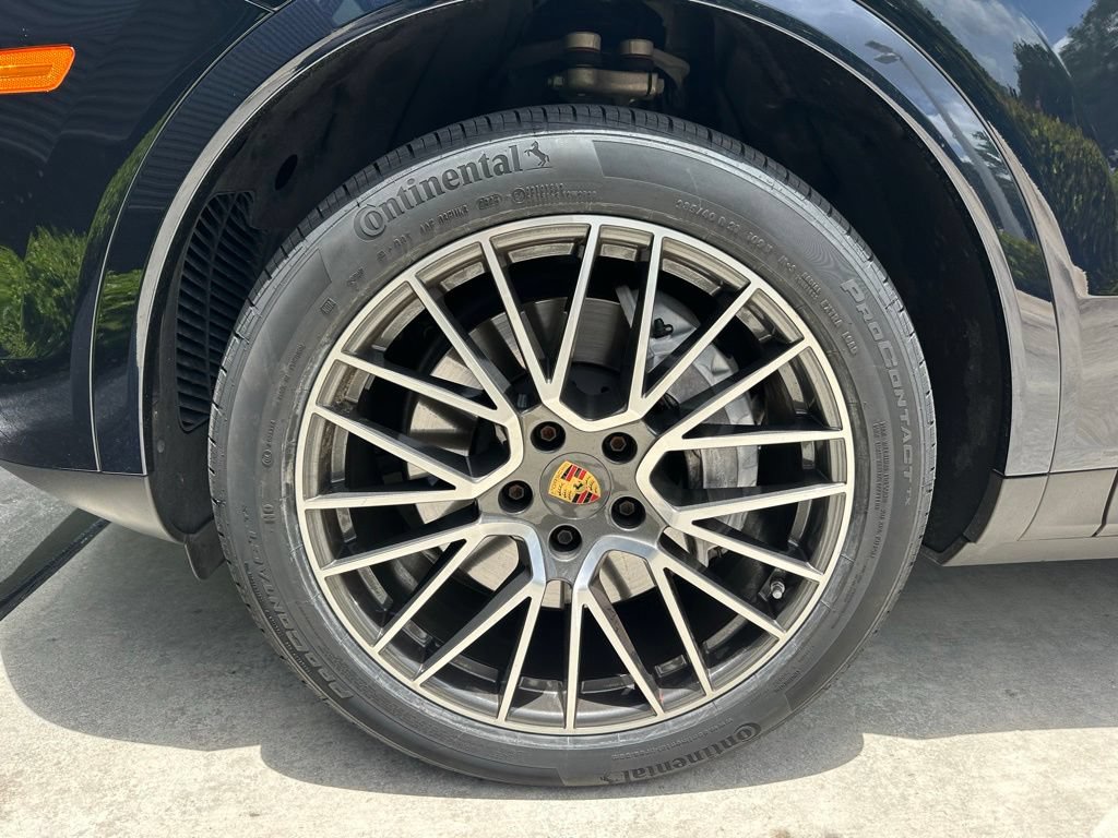 Certified 2023 Porsche Cayenne AWD/4WD image 15