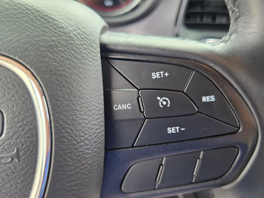 Used 2021 Dodge Challenger SXT image 27