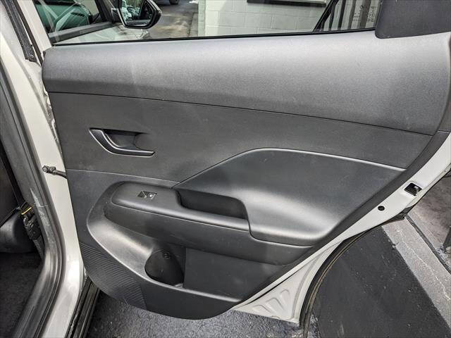 Used 2024 Hyundai Kona SEL image 16