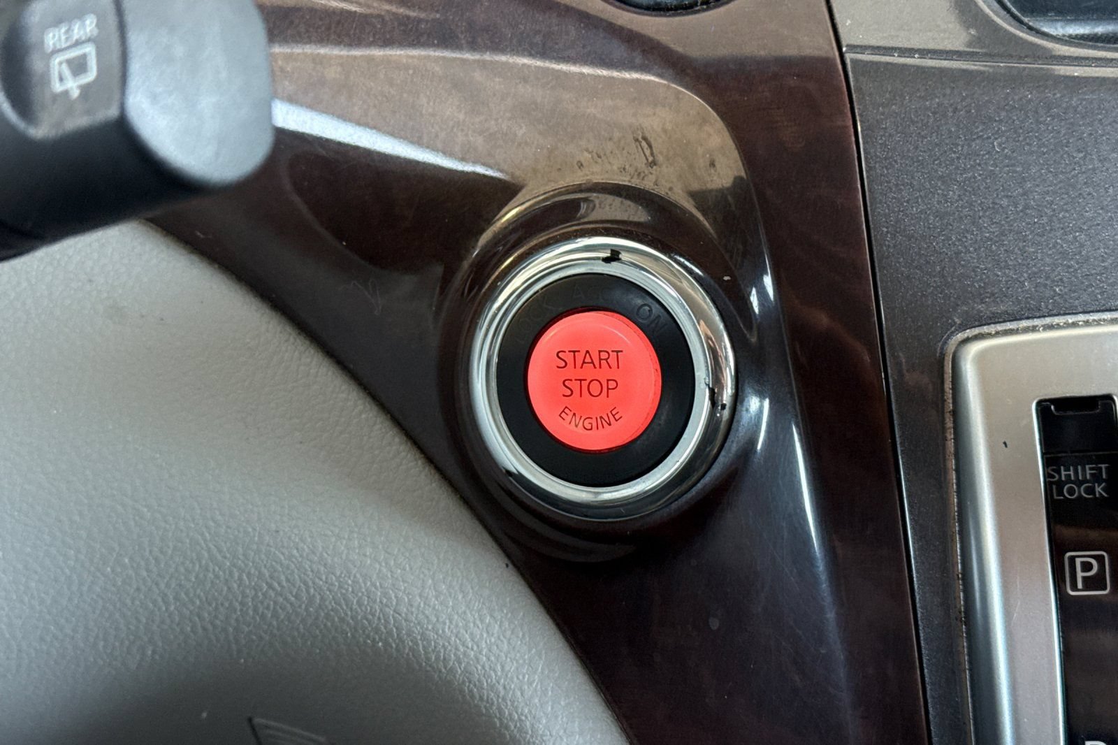Used 2016 Nissan Quest SV FWD image 29