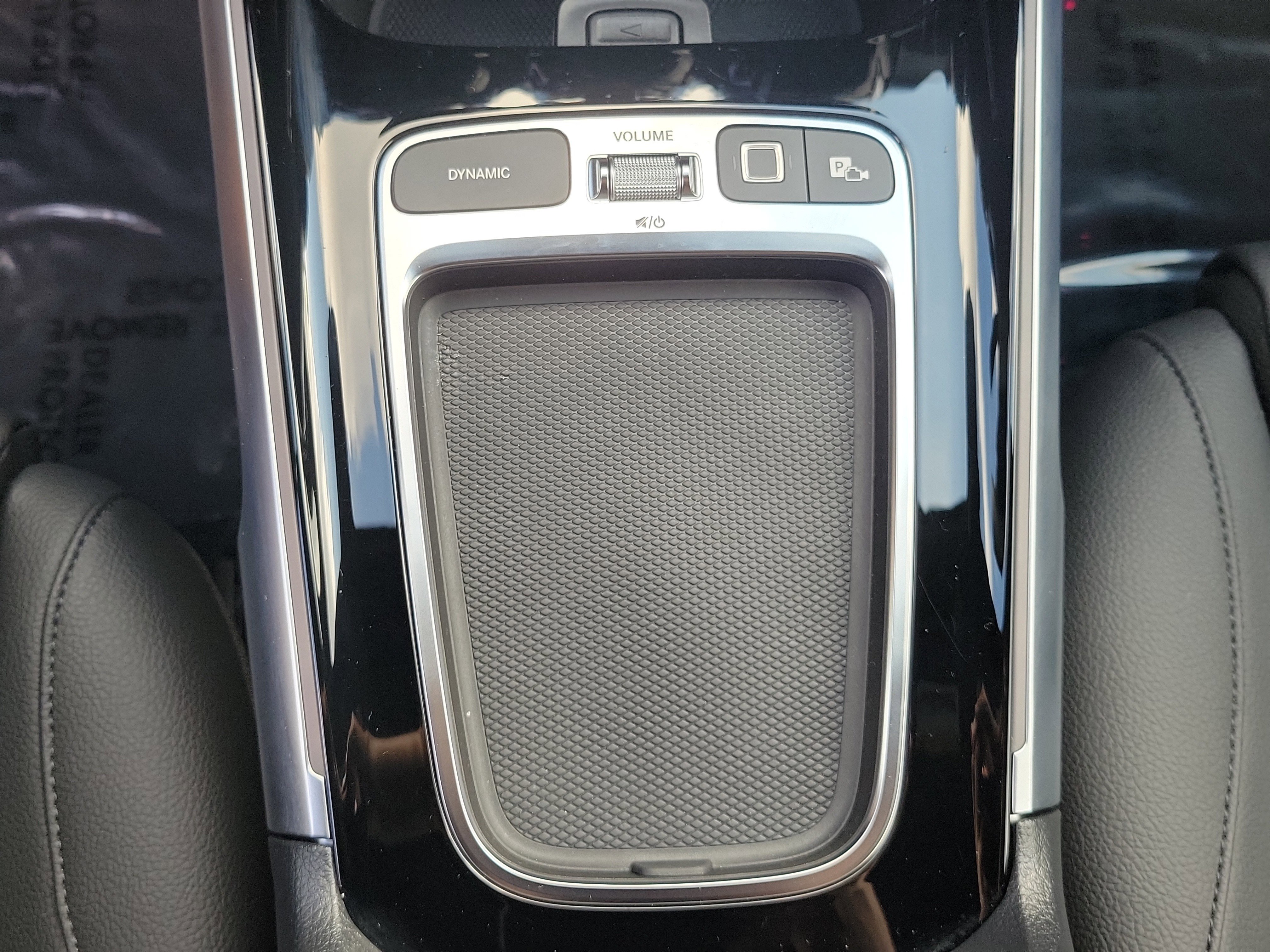 Certified 2025 Mercedes-Benz GLB 250 image 24