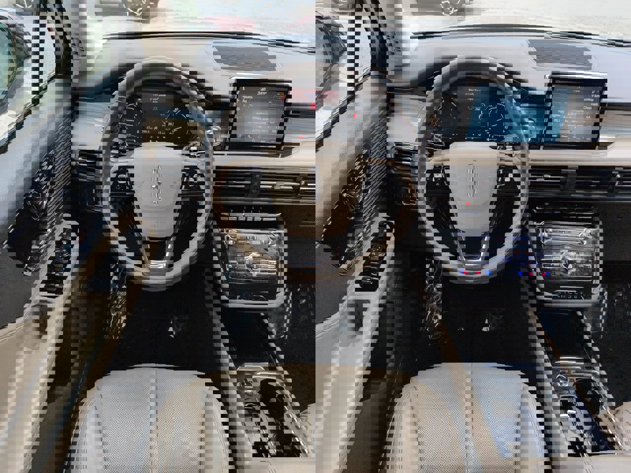 Used 2020 Lincoln Corsair AWD image 13