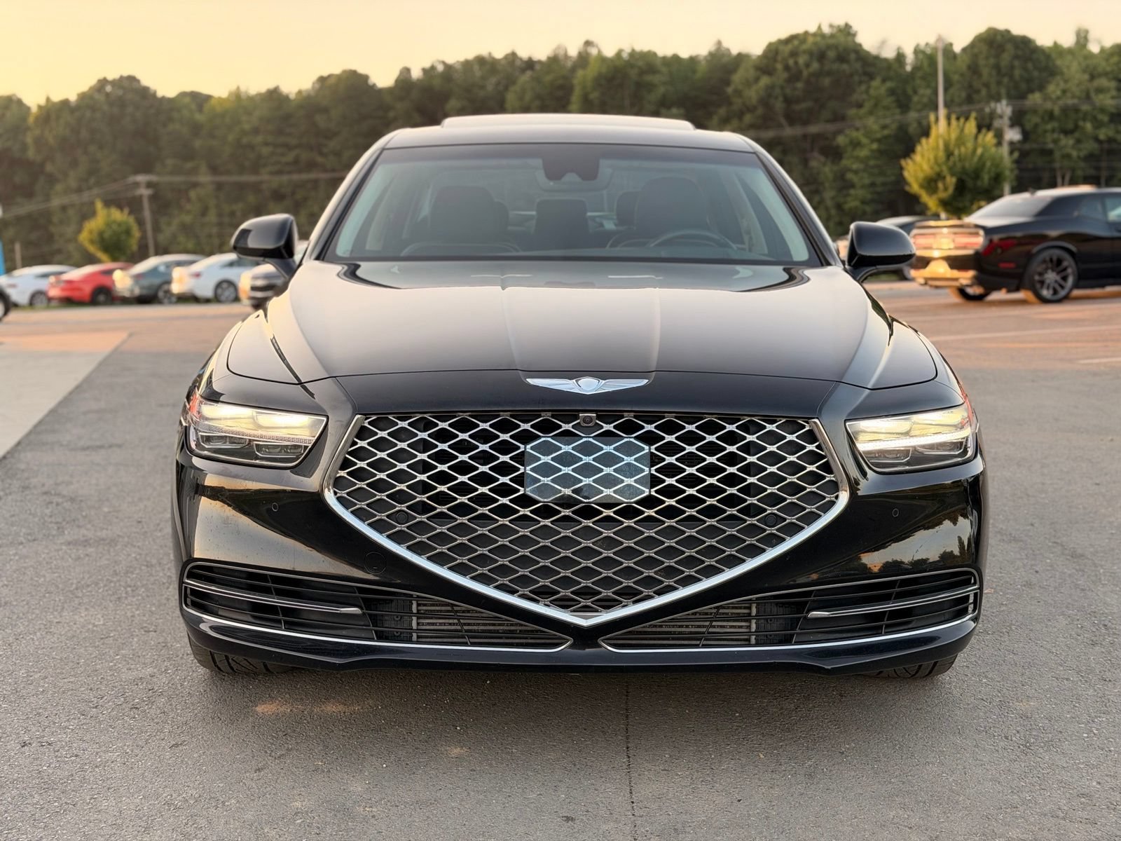 Used 2020 Genesis G90 3.3T Premium RWD image 4