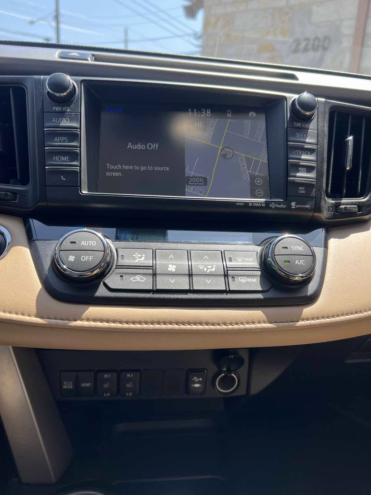 Used 2016 Toyota RAV4 Limited FWD image 11