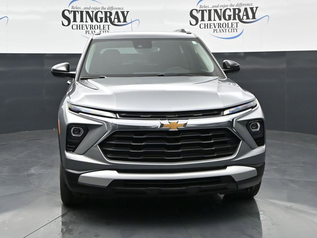 Used 2024 Chevrolet TrailBlazer LT w/ Convenience Package image 2
