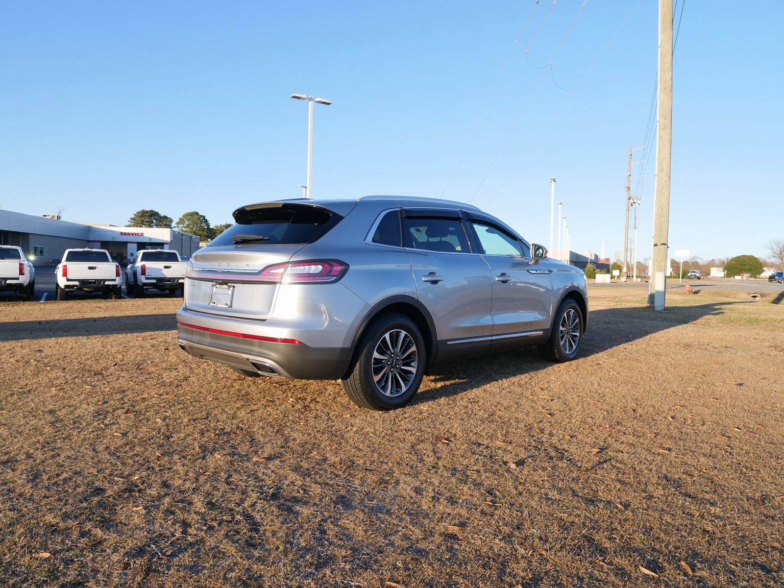 Used 2021 Lincoln Nautilus FWD w/ Equipment Group 101A image 3