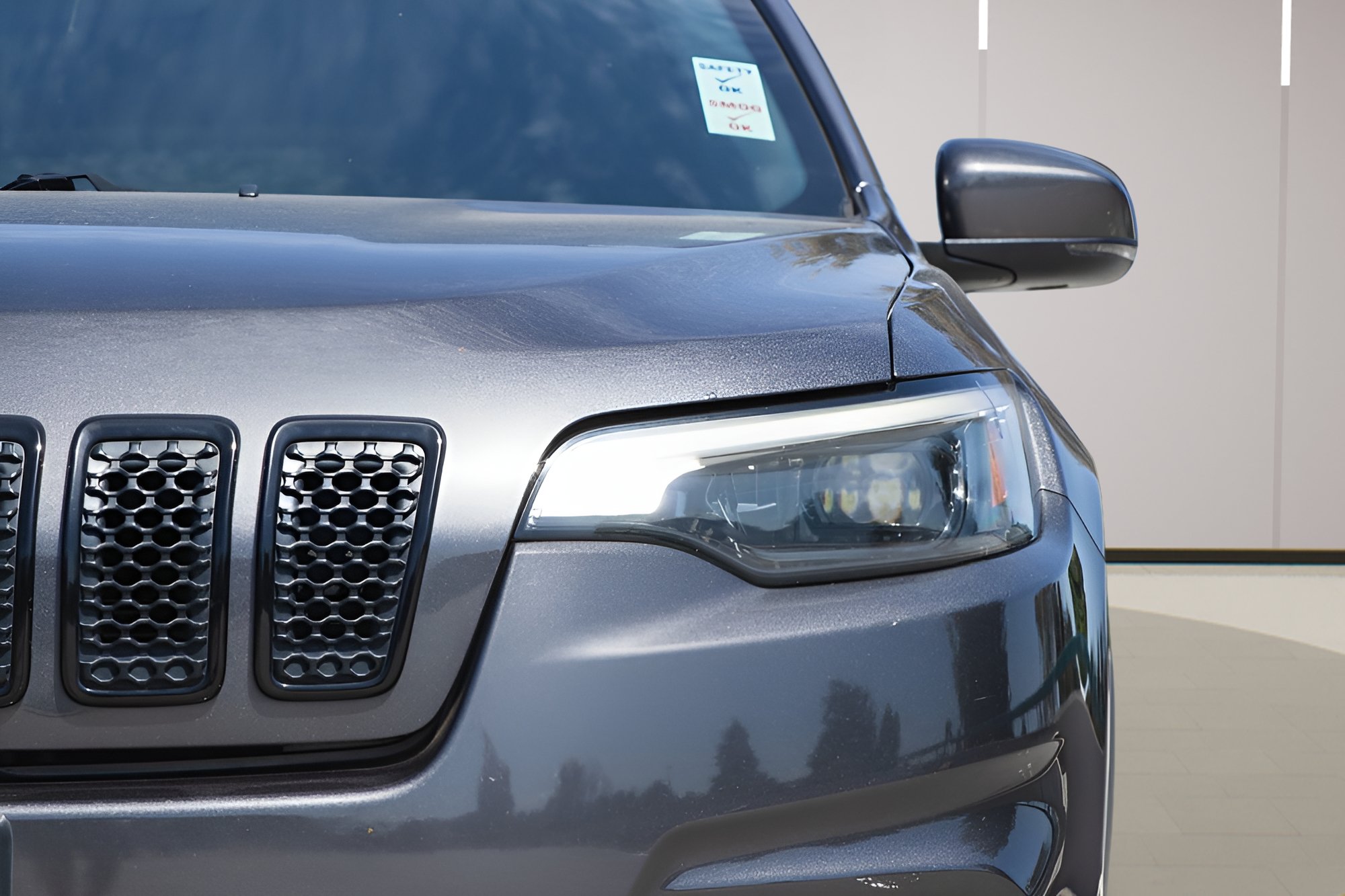 Used 2019 Jeep Cherokee Latitude Plus FWD image 6