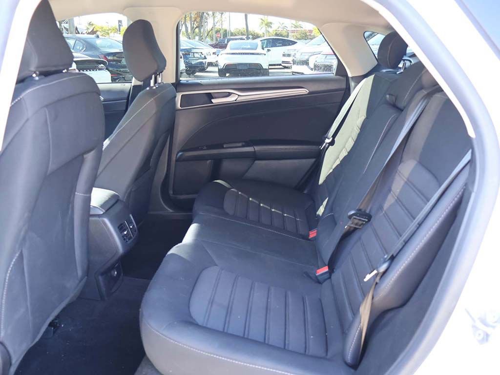 Used 2020 Ford Fusion SE image 35