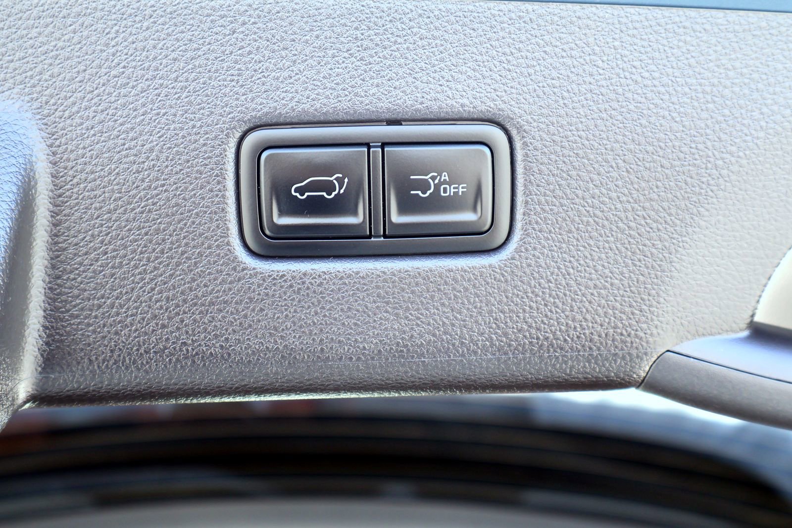Used 2025 Kia Carnival SX Prestige FWD image 11