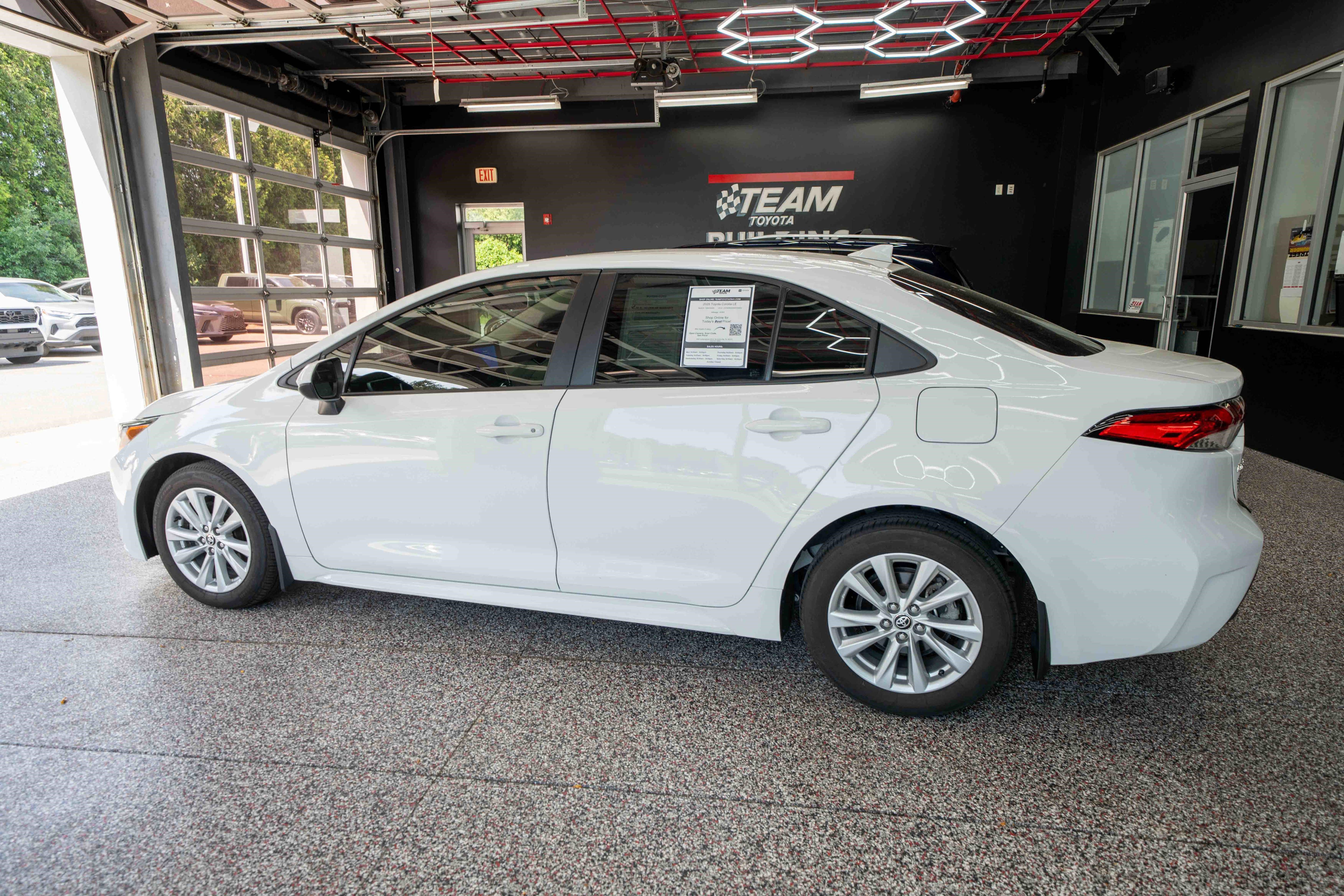 Used 2025 Toyota Corolla LE w/ LE Premium Package FWD image 2