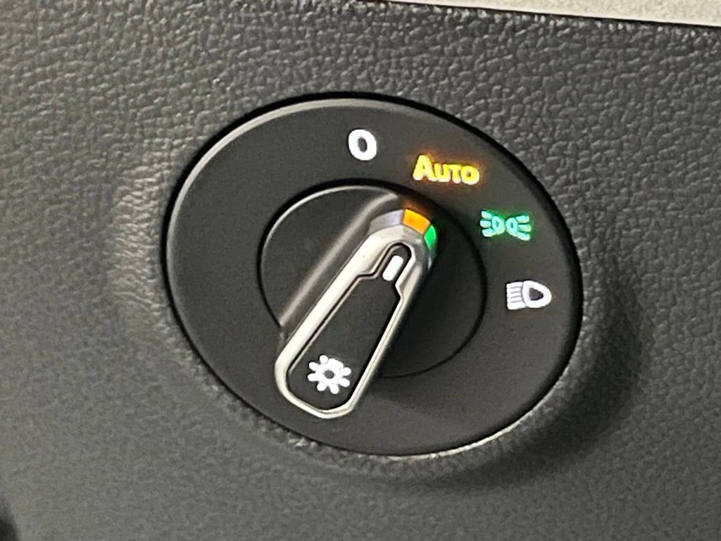 New 2026 Volkswagen Taos SE AWD/4WD image 15