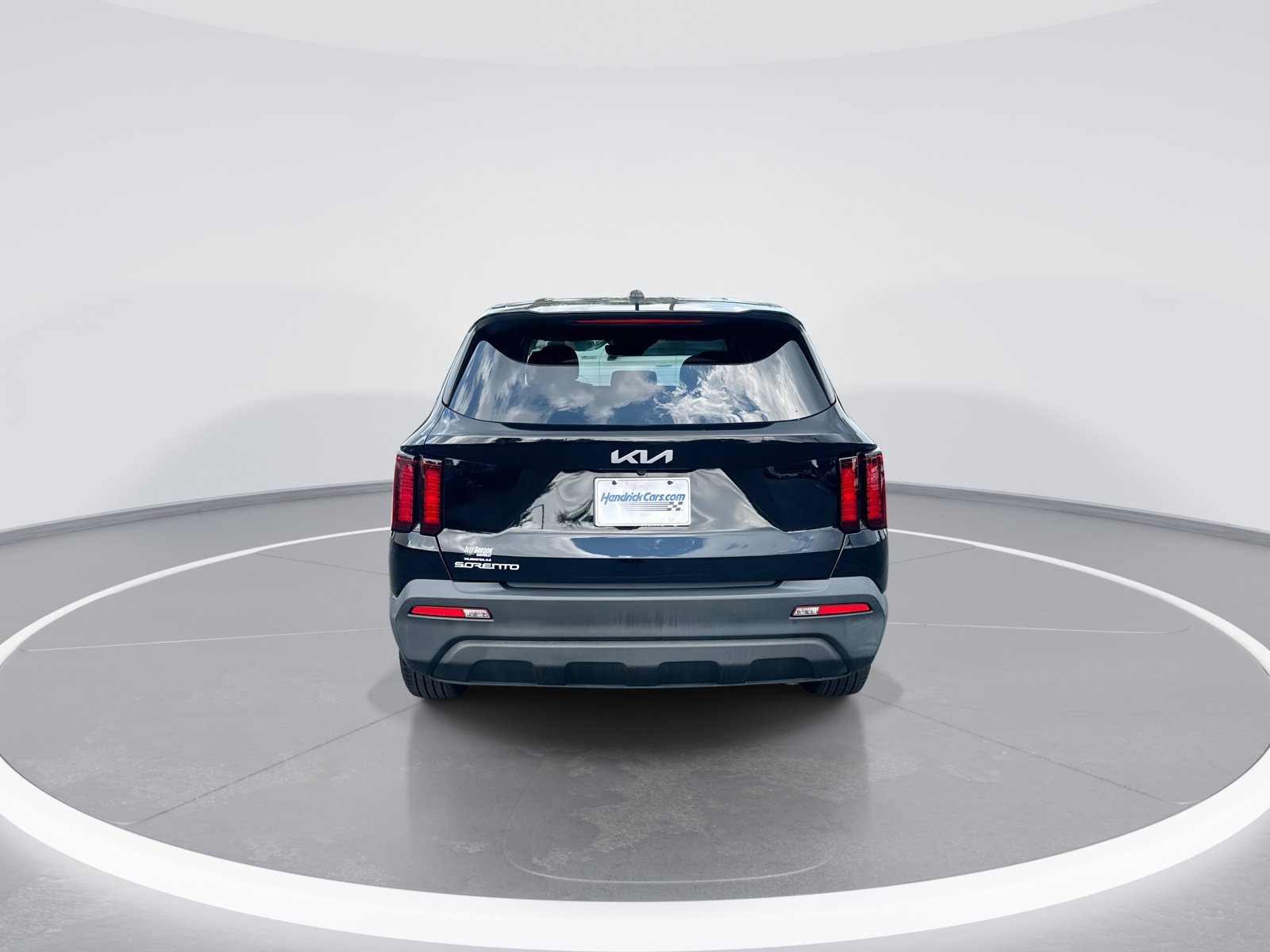 Used 2023 Kia Sorento LX FWD image 8