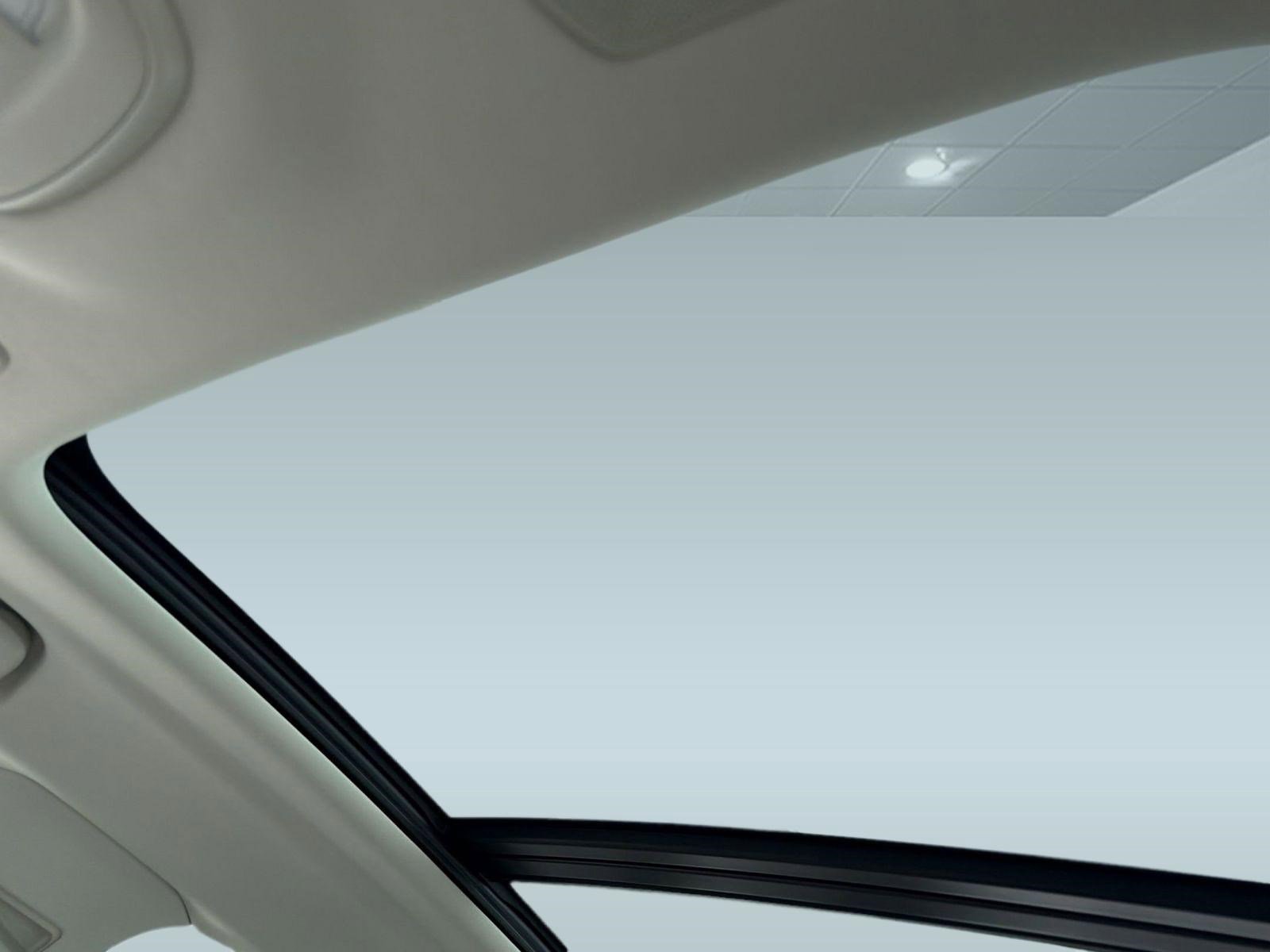 Certified 2025 Volvo S90 B6 Ultra image 16