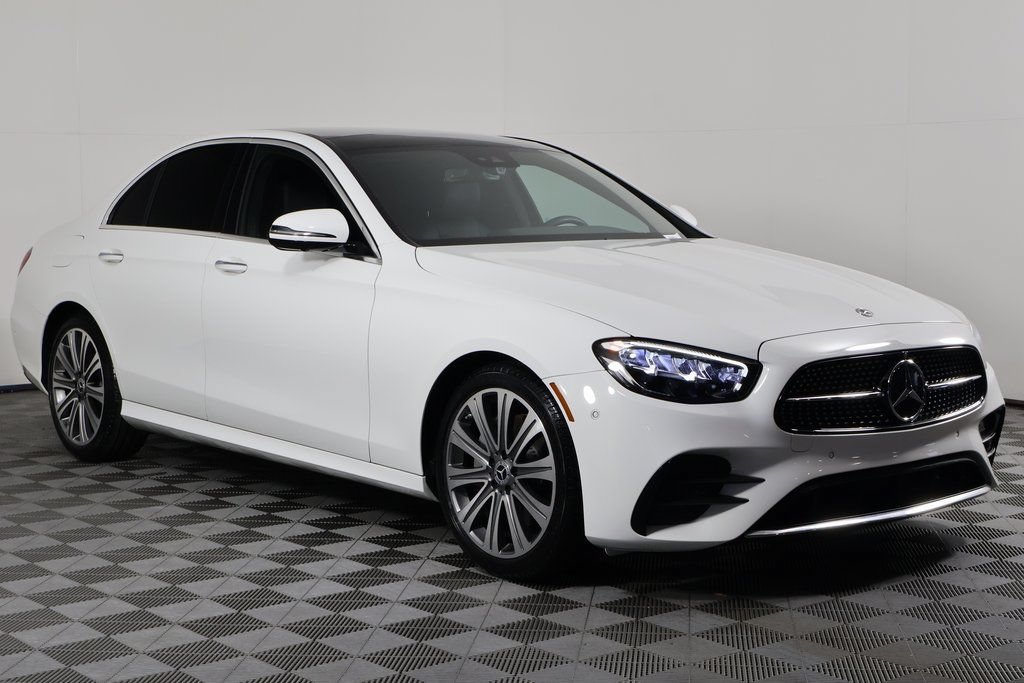 Used 2022 Mercedes-Benz E 350 Sedan image 3