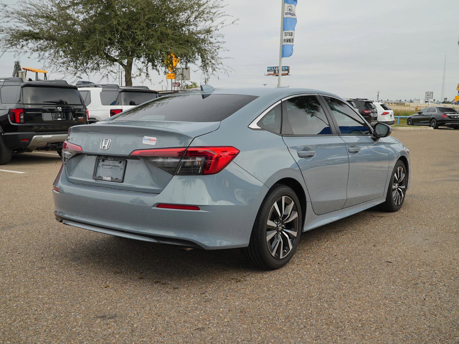 Used 2024 Honda Civic EX image 5