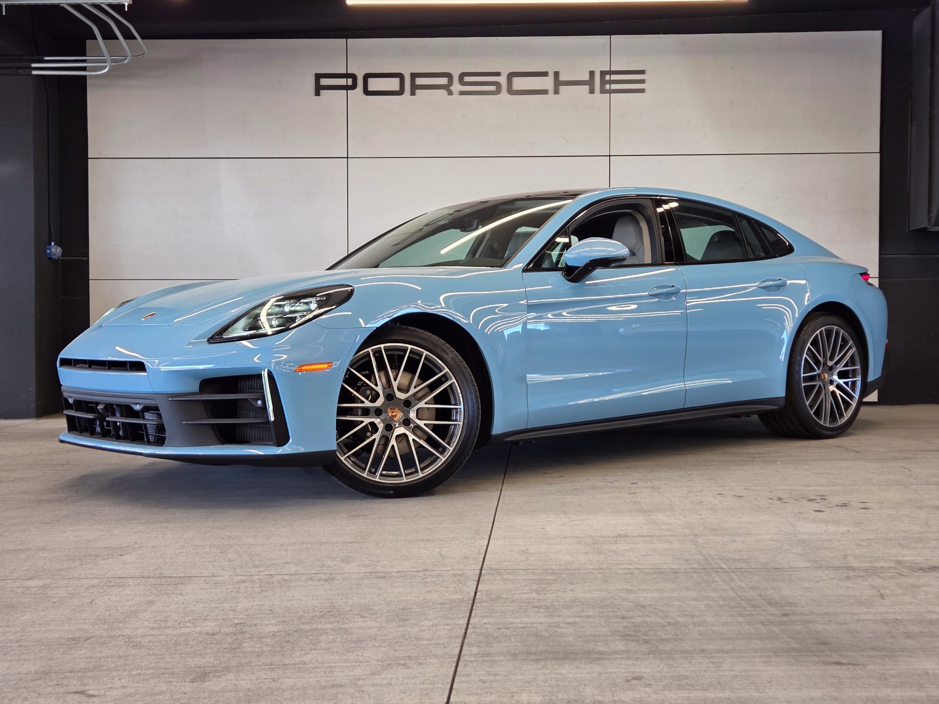New 2026 Porsche Panamera RWD image 1
