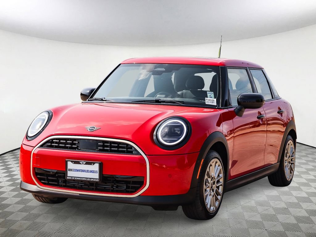 Used 2025 MINI Cooper 4-Door Hardtop FWD image 4