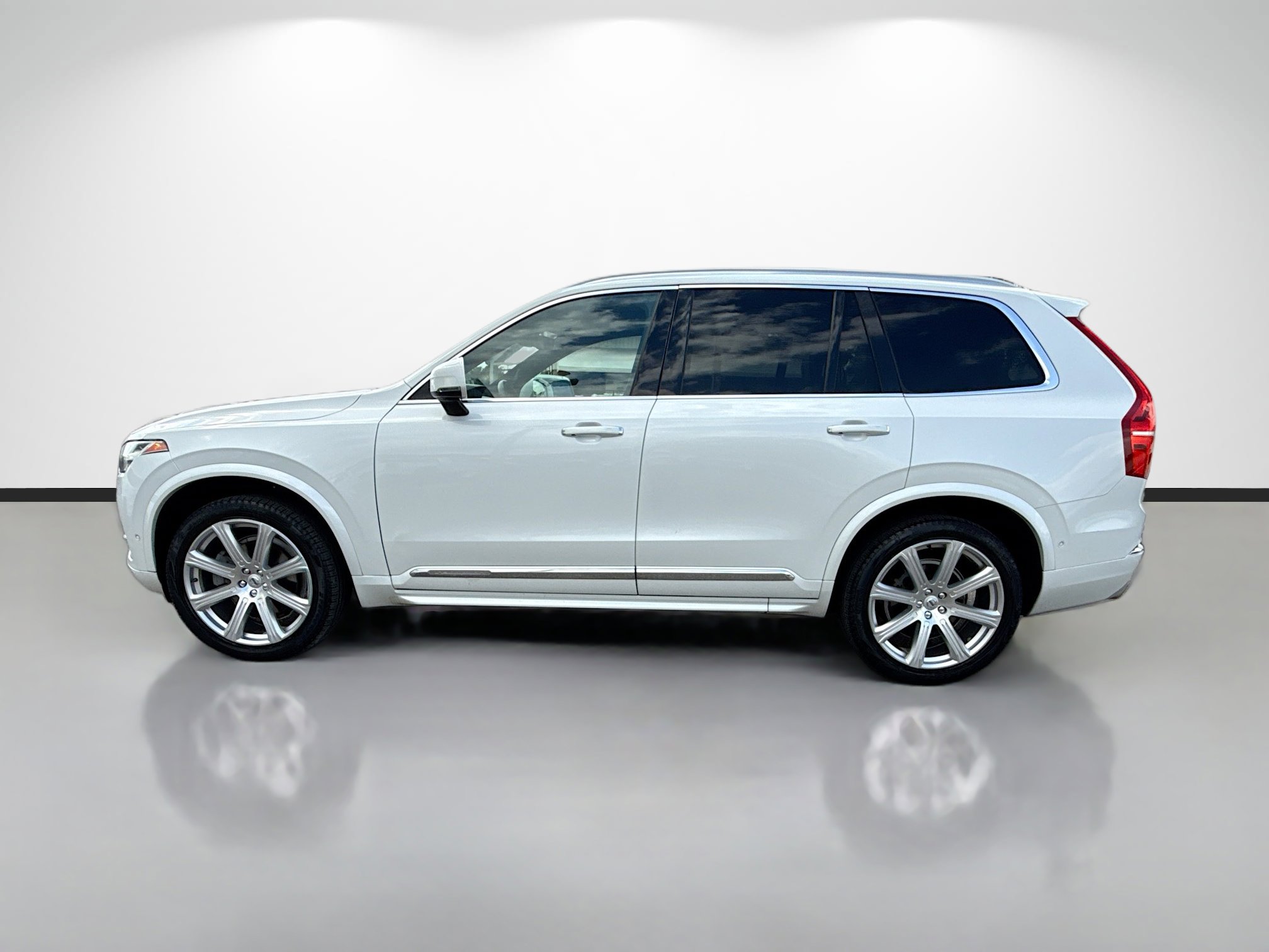 Used 2018 Volvo XC90 T6 Inscription w/ Convenience Package AWD/4WD image 6