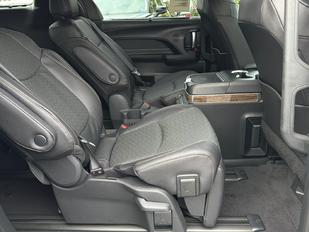 New 2026 Toyota Sienna Platinum AWD/4WD image 17