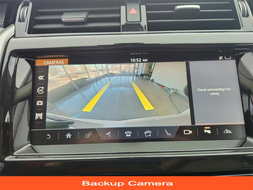 Used 2017 Land Rover Discovery HSE image 18