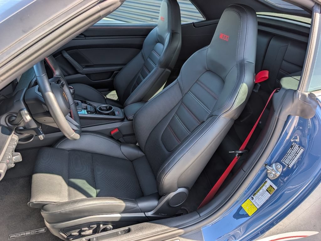 Certified 2023 Porsche 911 Cabriolet image 5