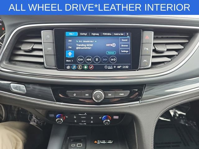 Used 2023 Buick Enclave Essence image 39