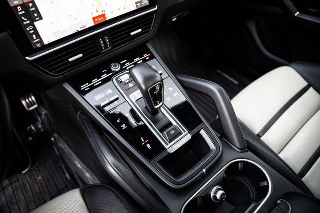 Used 2021 Porsche Cayenne GTS image 33