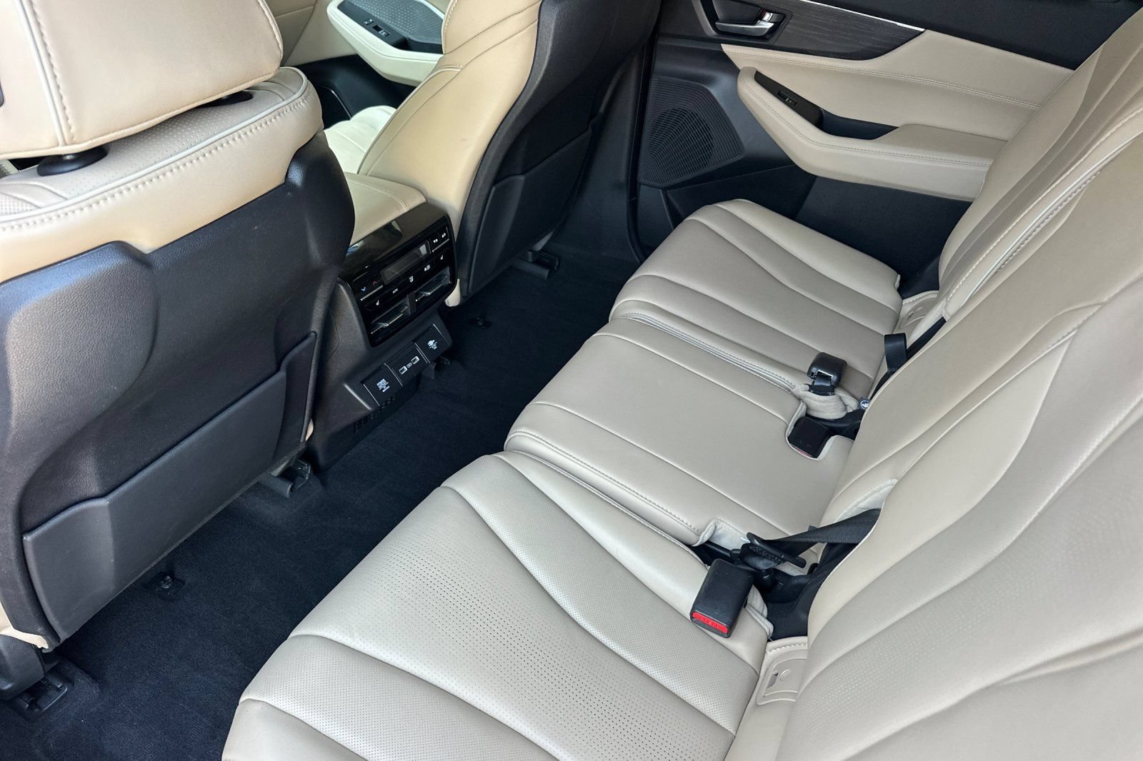 Used 2024 Acura MDX w/ Advance Package AWD/4WD image 12