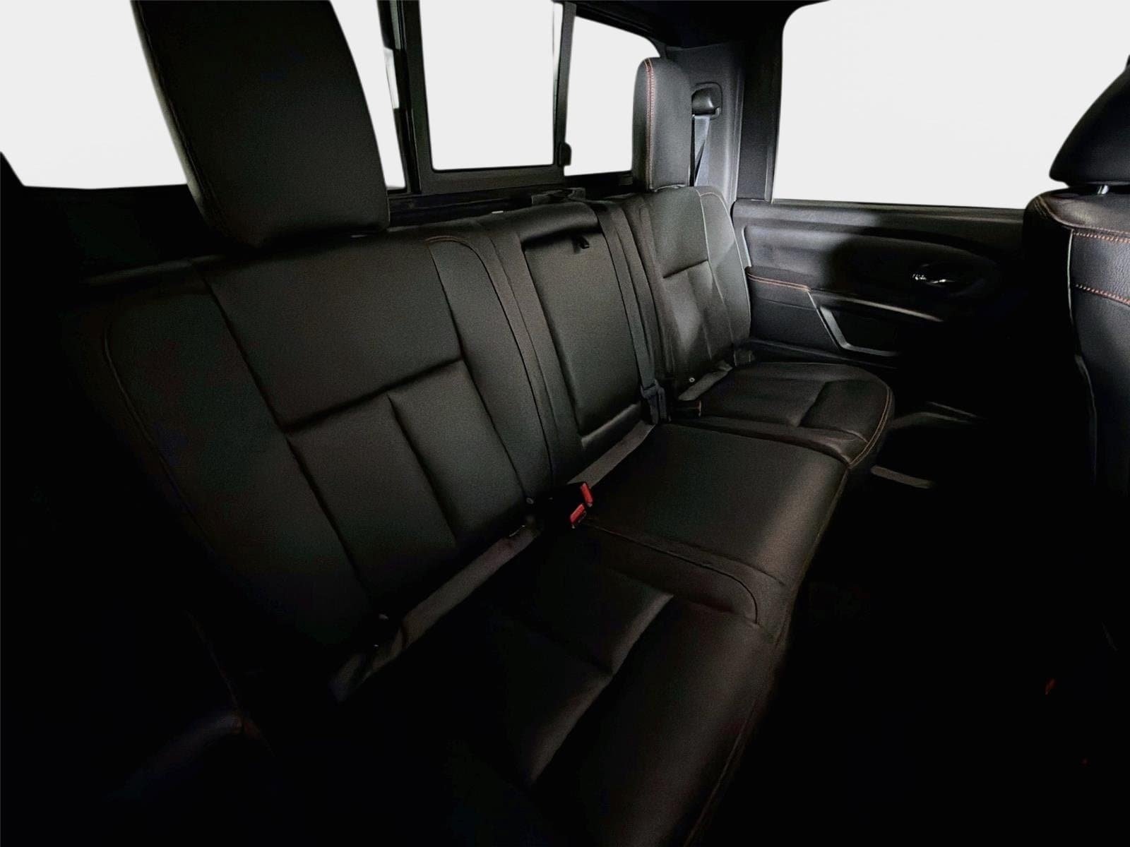 Used 2024 Nissan Titan PRO-4X w/ Pro-4x Convenience Package AWD/4WD image 28