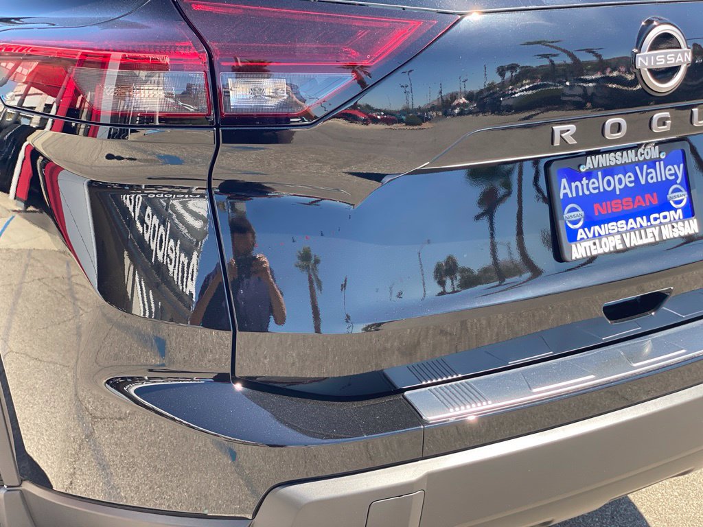 New 2026 Nissan Rogue SV FWD image 11