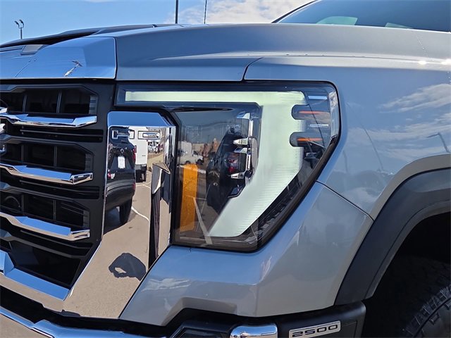 Used 2024 GMC Sierra 2500 SLT w/ Texas SLT Premium Package image 9