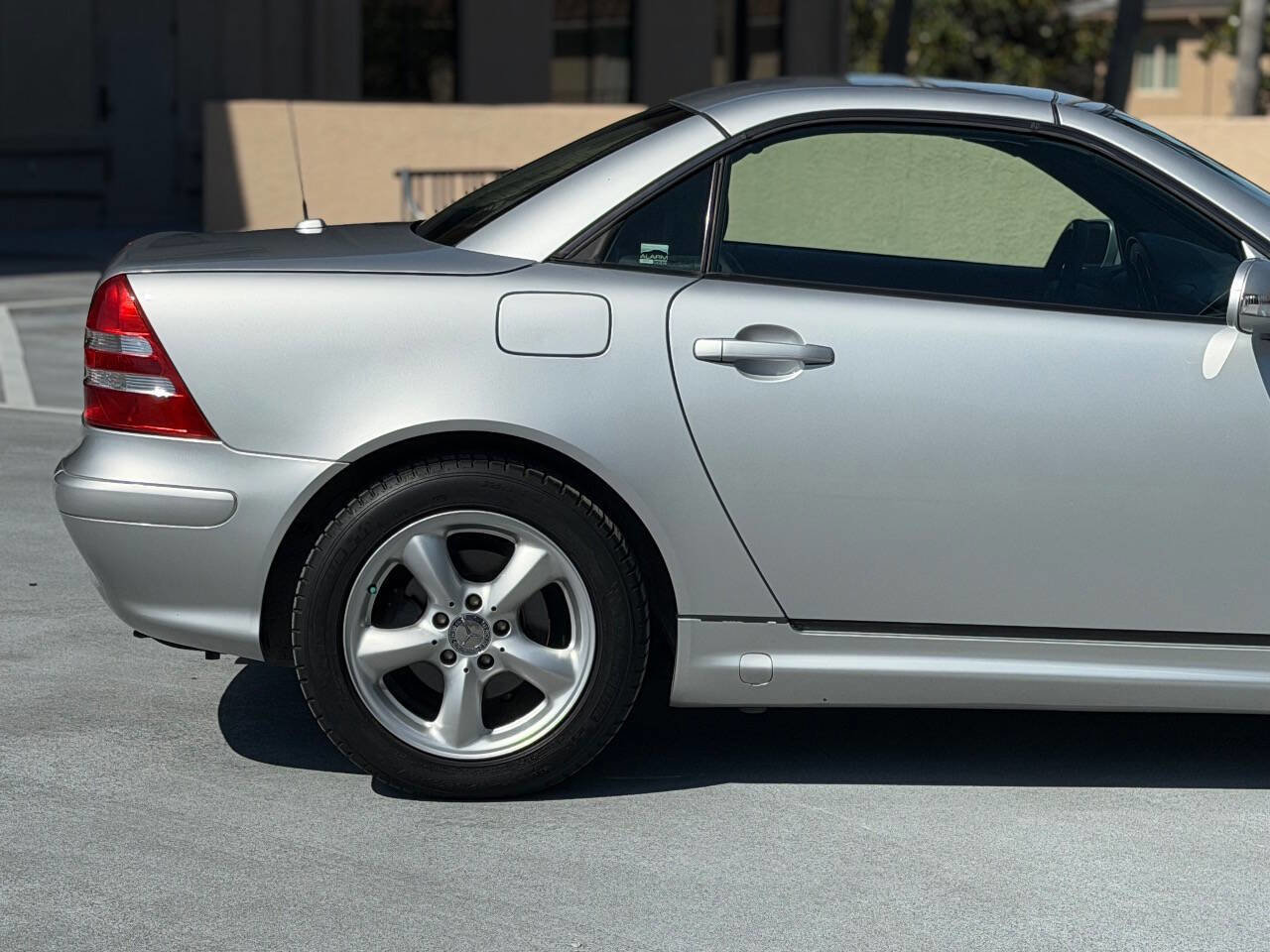 Used 2001 Mercedes-Benz SLK 320 image 17