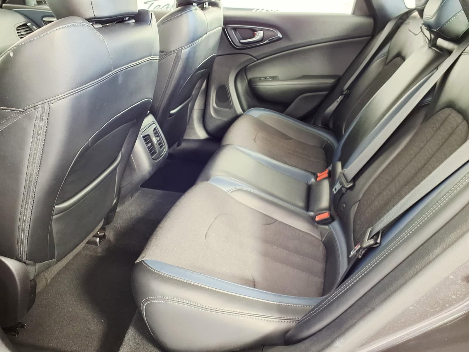 Used 2015 Chrysler 200 S w/ Navigation & Sound Group I image 10