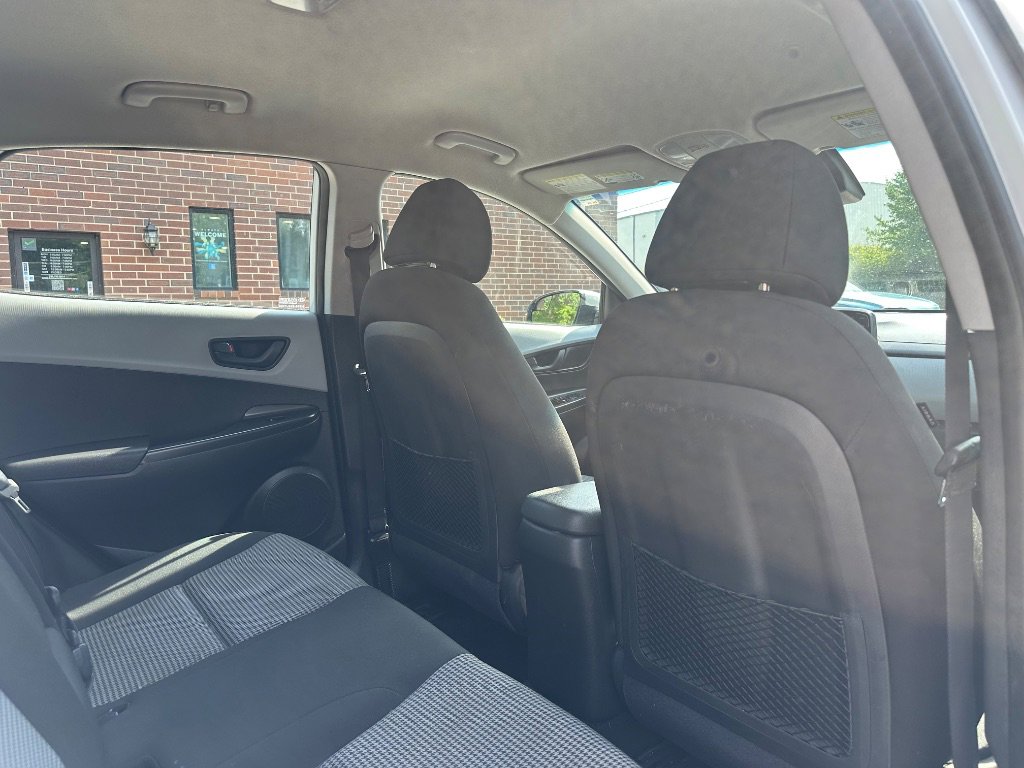 Used 2019 Hyundai Kona SE FWD image 16