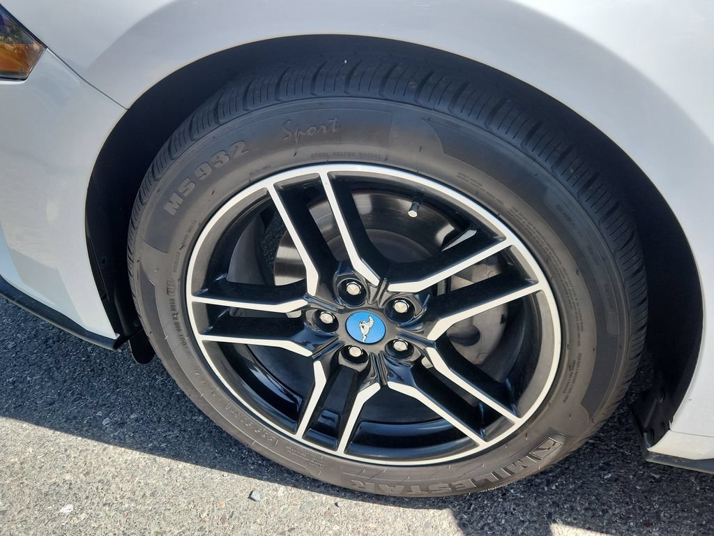 Used 2022 Ford Mustang Premium RWD image 16