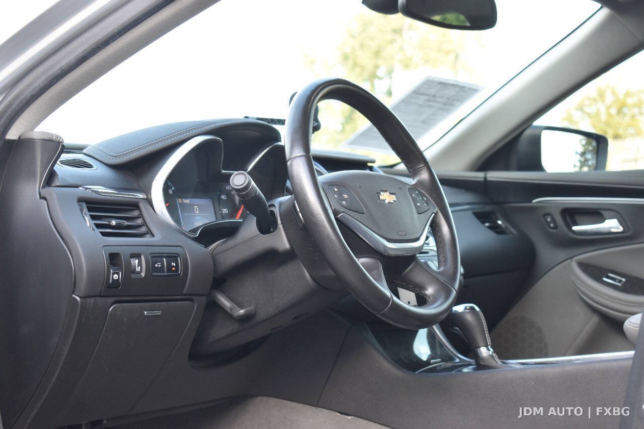 Used 2014 Chevrolet Impala LT w/ Convenience Package FWD image 18