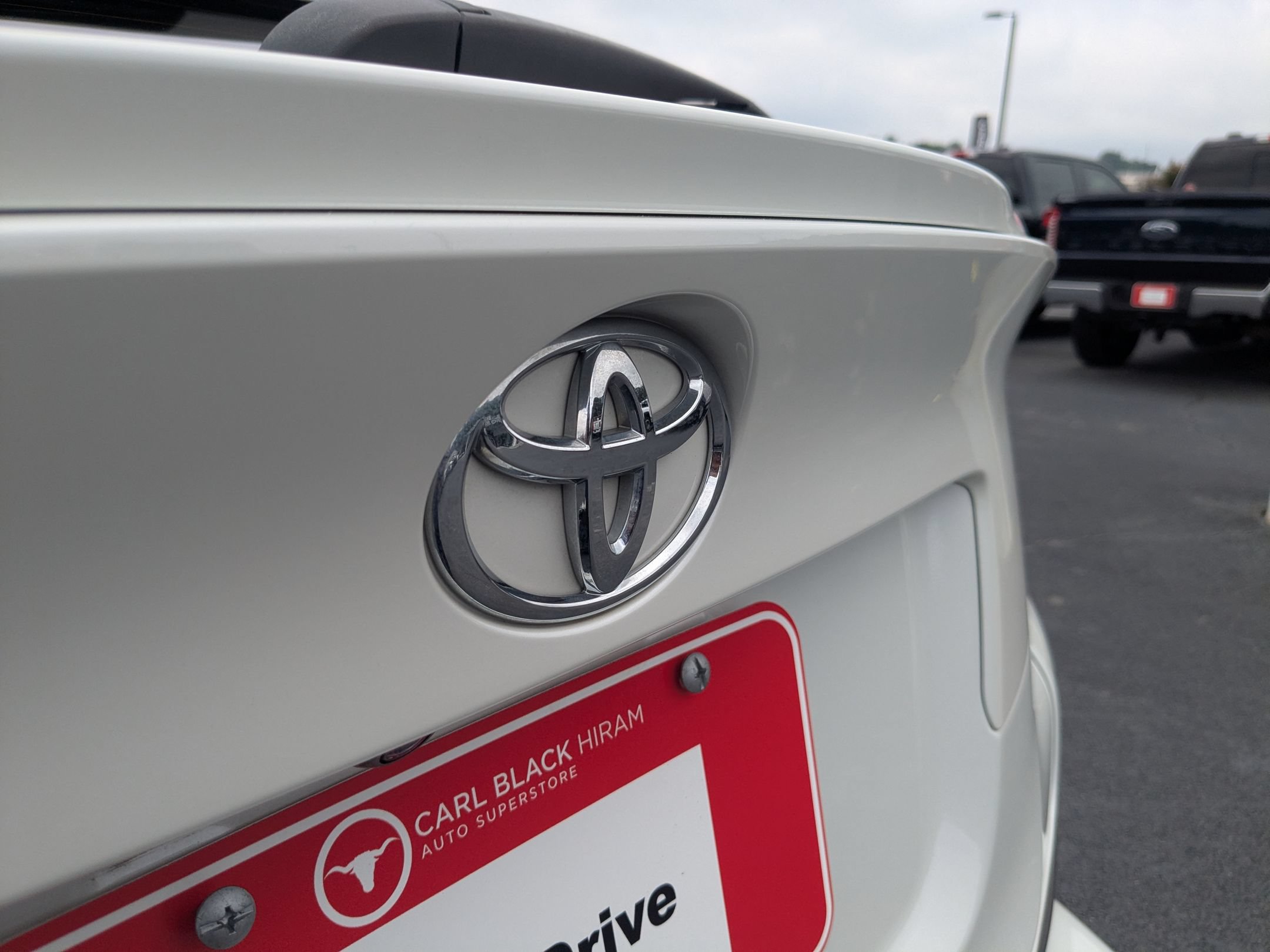 Used 2021 Toyota C-HR XLE FWD image 28
