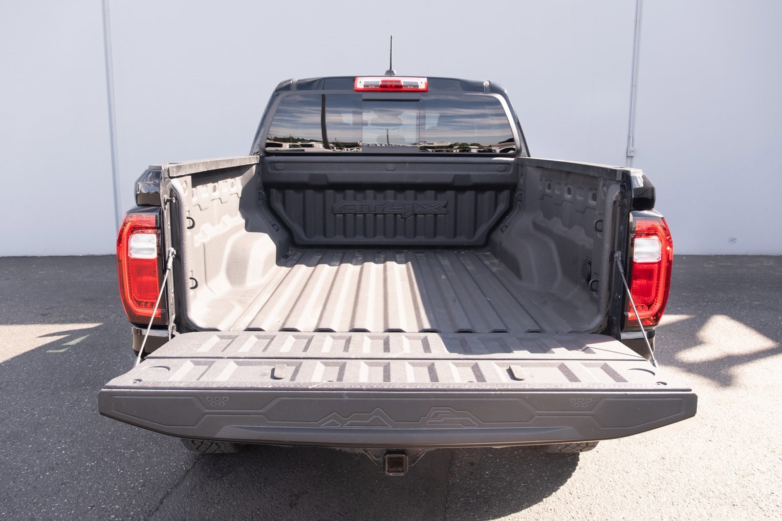 Used 2024 GMC Canyon AT4X image 26