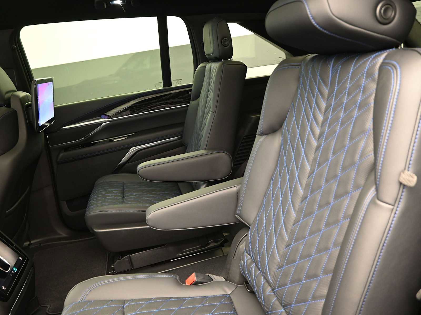 New 2025 Cadillac Escalade IQ Sport 1 w/ Smart Trailering package AWD/4WD image 25