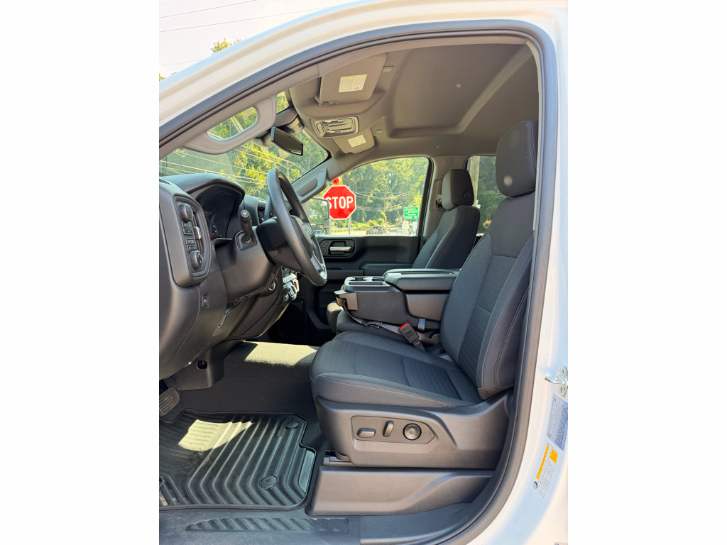 Used 2025 Chevrolet Silverado 2500 Custom w/ Custom Value Package AWD/4WD image 12