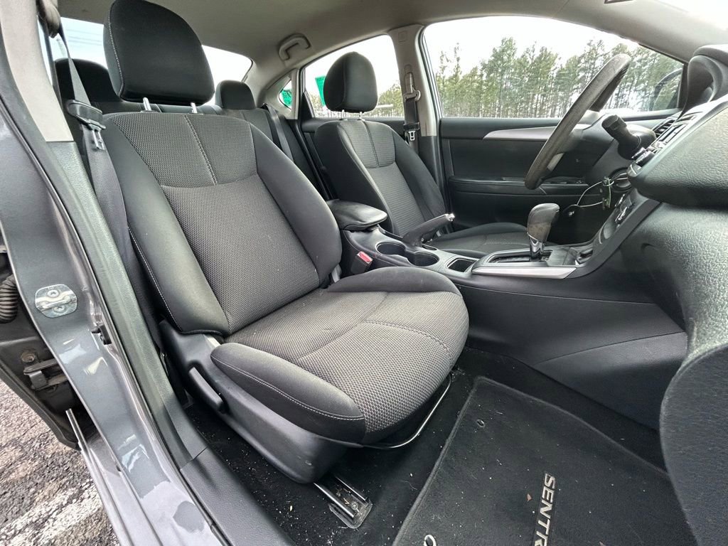Used 2017 Nissan Sentra S image 10