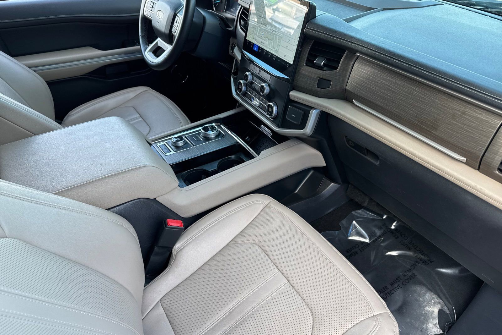 Used 2024 Ford Expedition Limited image 19