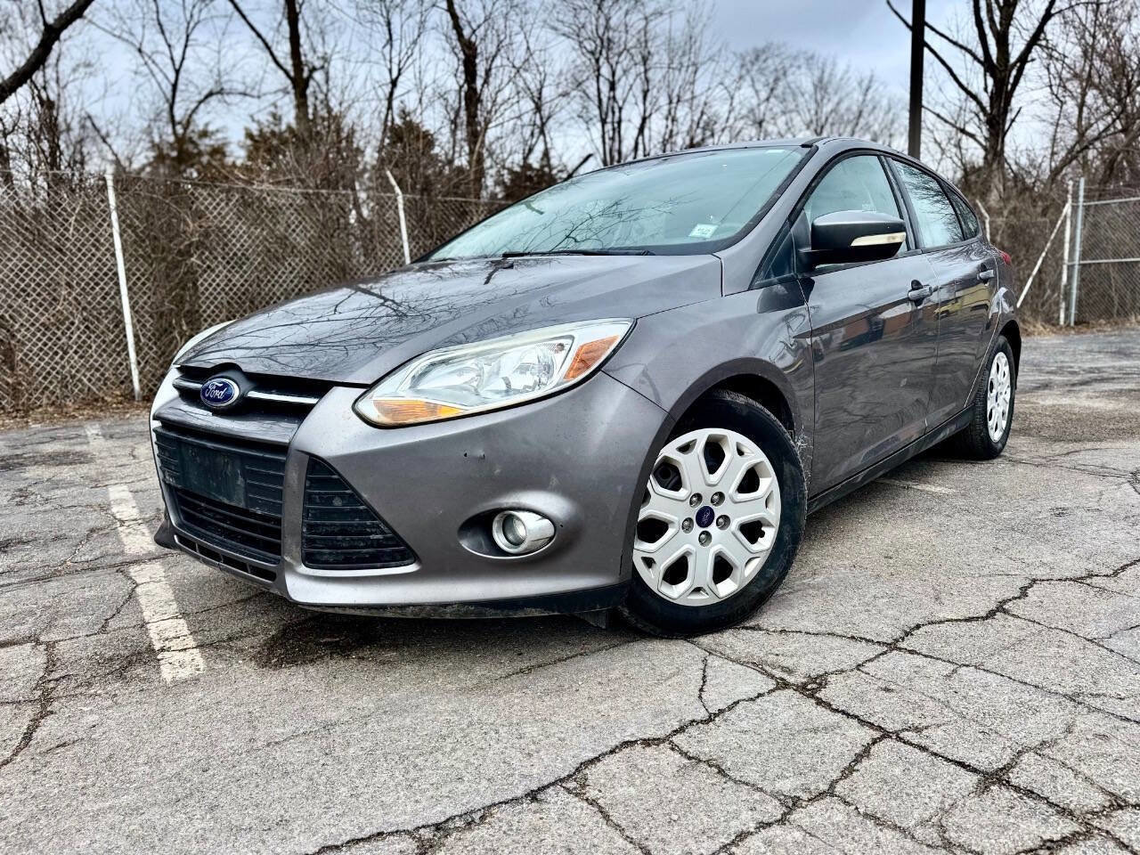 Used 2012 Ford Focus SE image 1