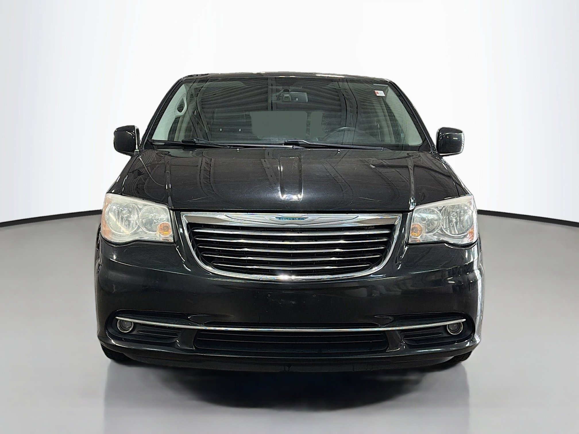 Used 2015 Chrysler Town & Country Touring w/ Driver Convenience Group FWD image 16