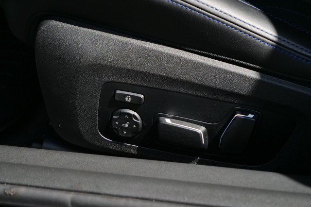 Used 2025 BMW M2 w/ Lighting Package RWD image 35