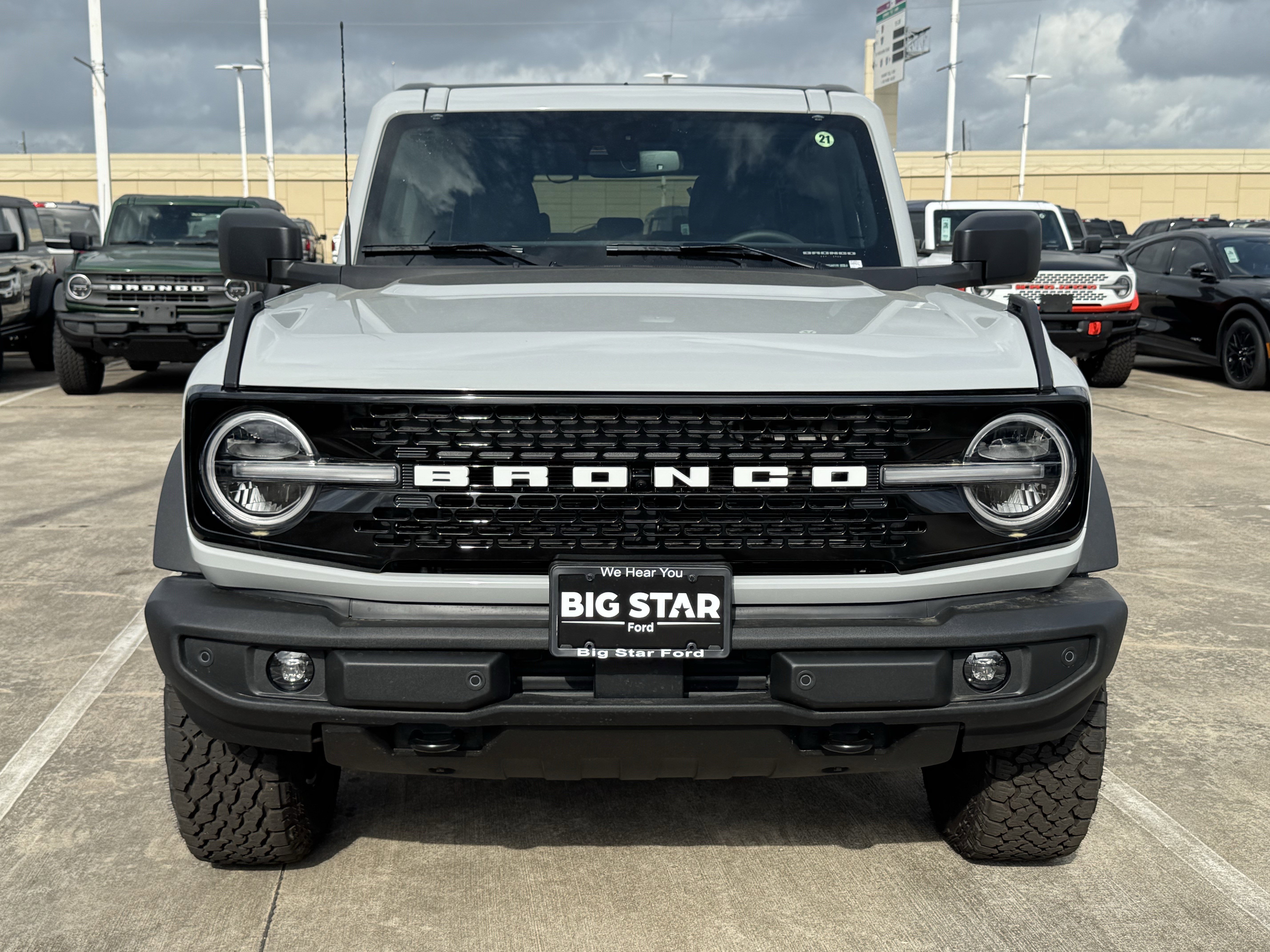 New 2026 Ford Bronco Outer Banks AWD/4WD image 3