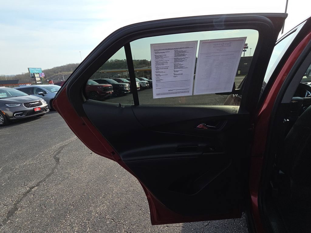 Used 2024 Chevrolet Equinox Premier image 27