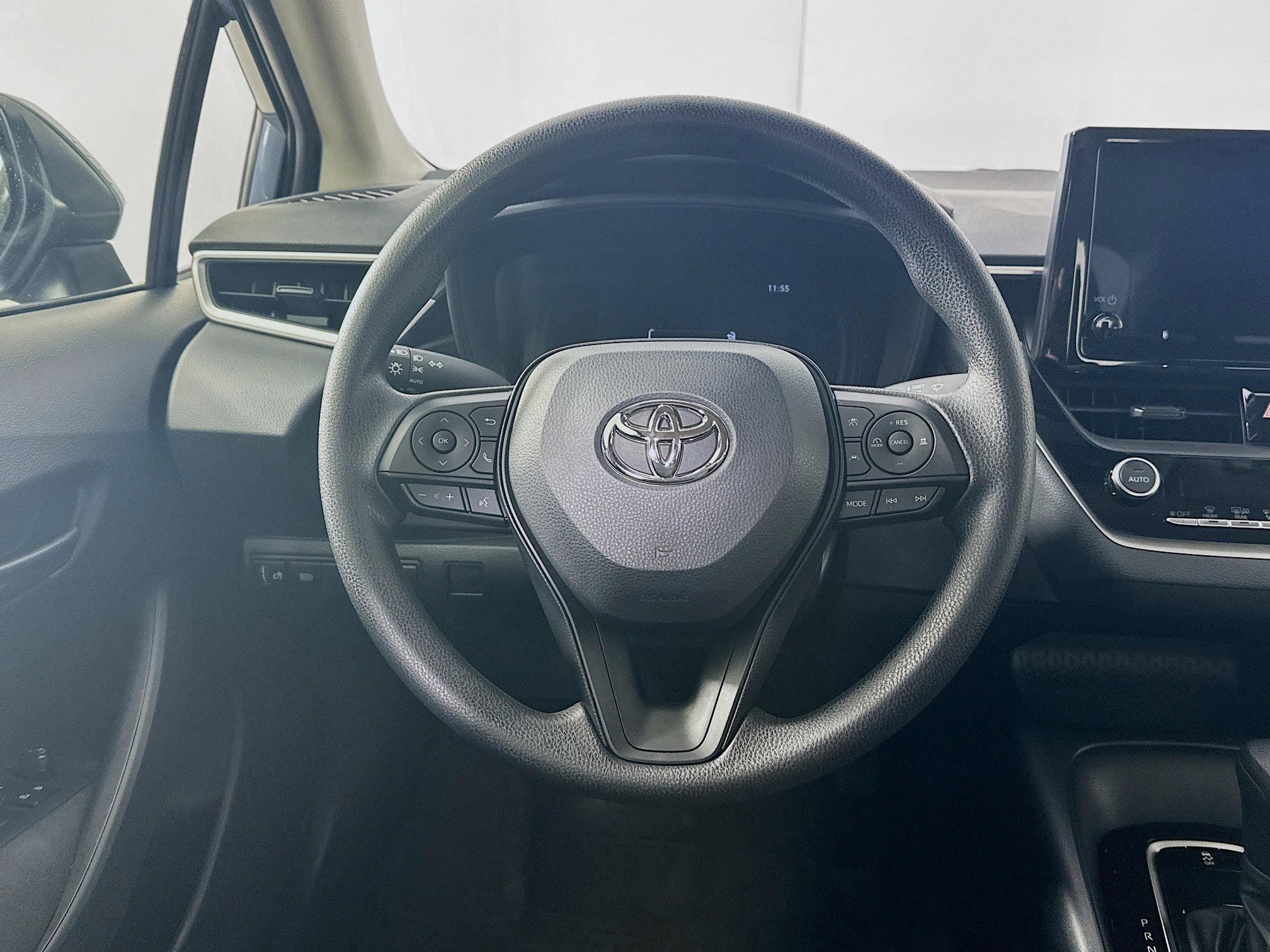 Used 2026 Toyota Corolla LE image 17