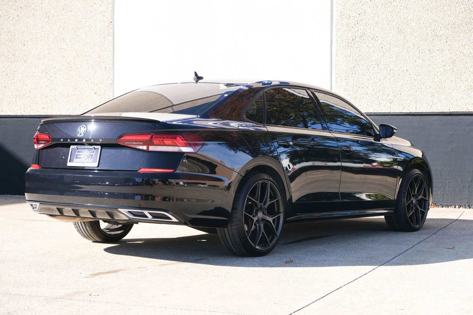 Used 2022 Volkswagen Passat 2.0T R-Line FWD image 6